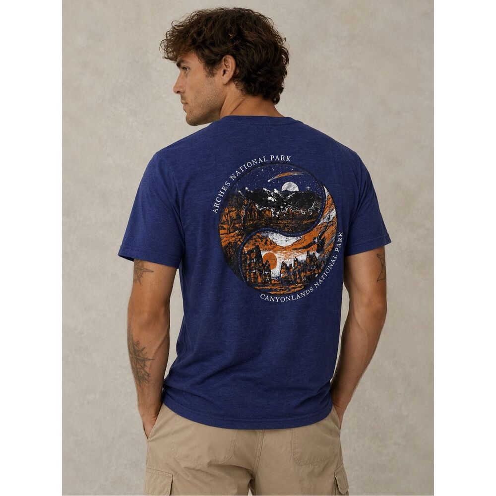 American Backcountry Arches Canyonlands Graphic Repreve T Shirt Size Large E